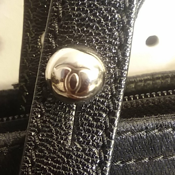 AUTHENTIC CHANEL QUILTED HAND TOTE BAG CANVAS/L… - Picture 4 of 12